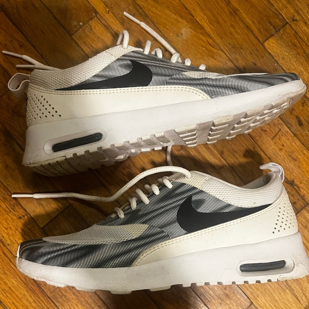 Nike Air Max Thea Women’s Size 7.5